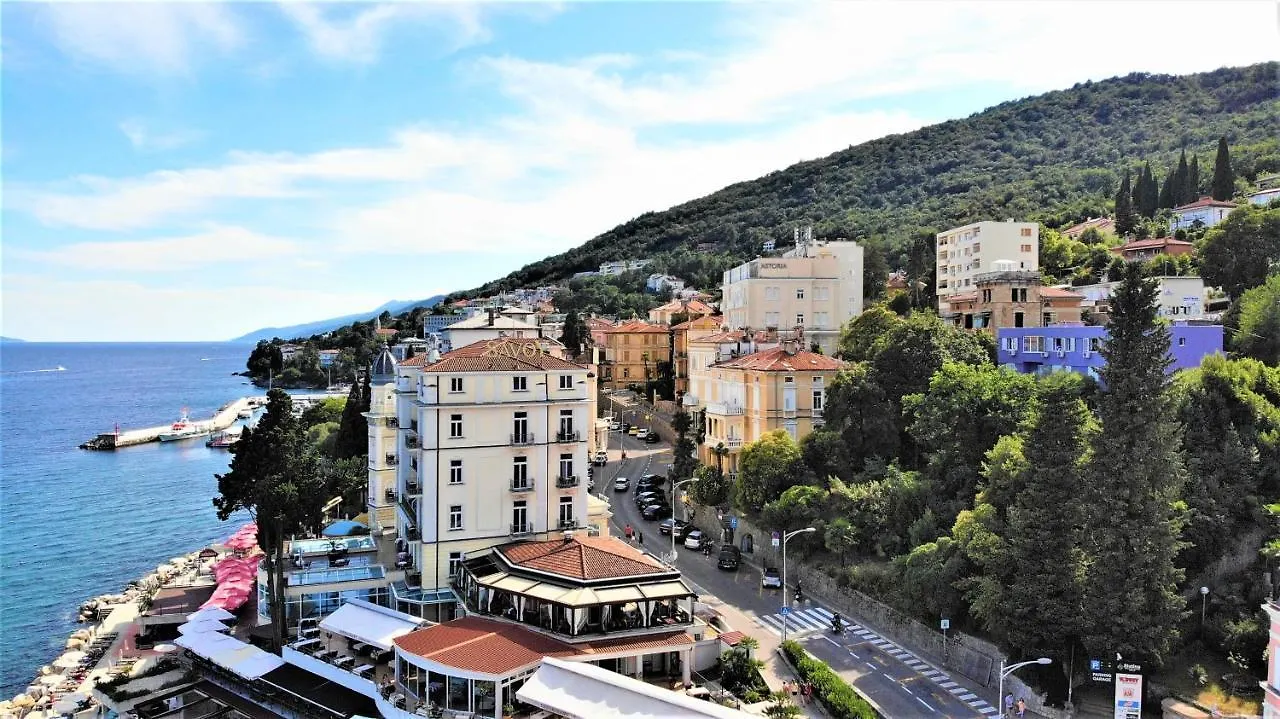 Apartment Near Beach With Sea View Opatija