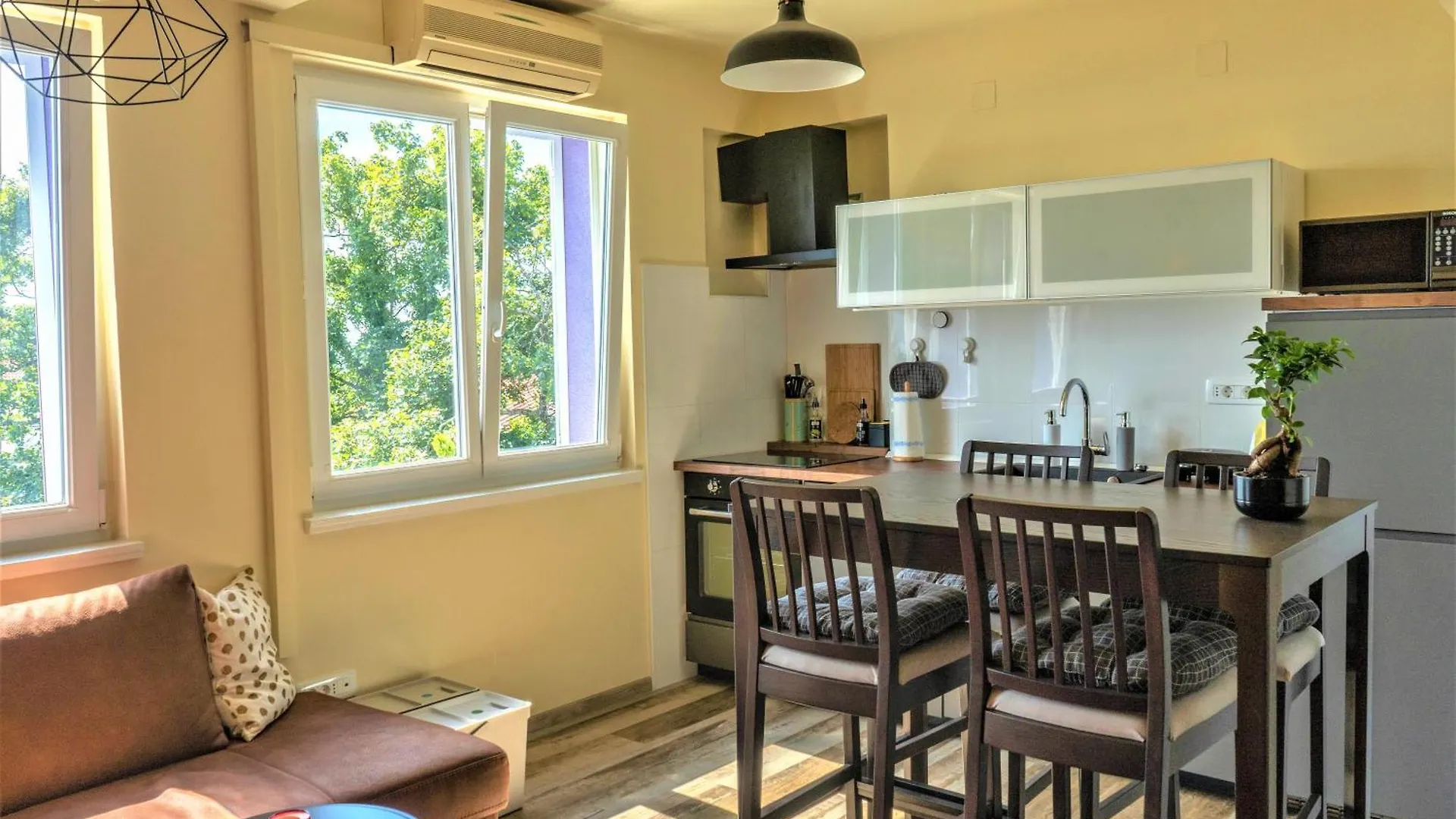 Apartment Near Beach With Sea View Opatija Croatia